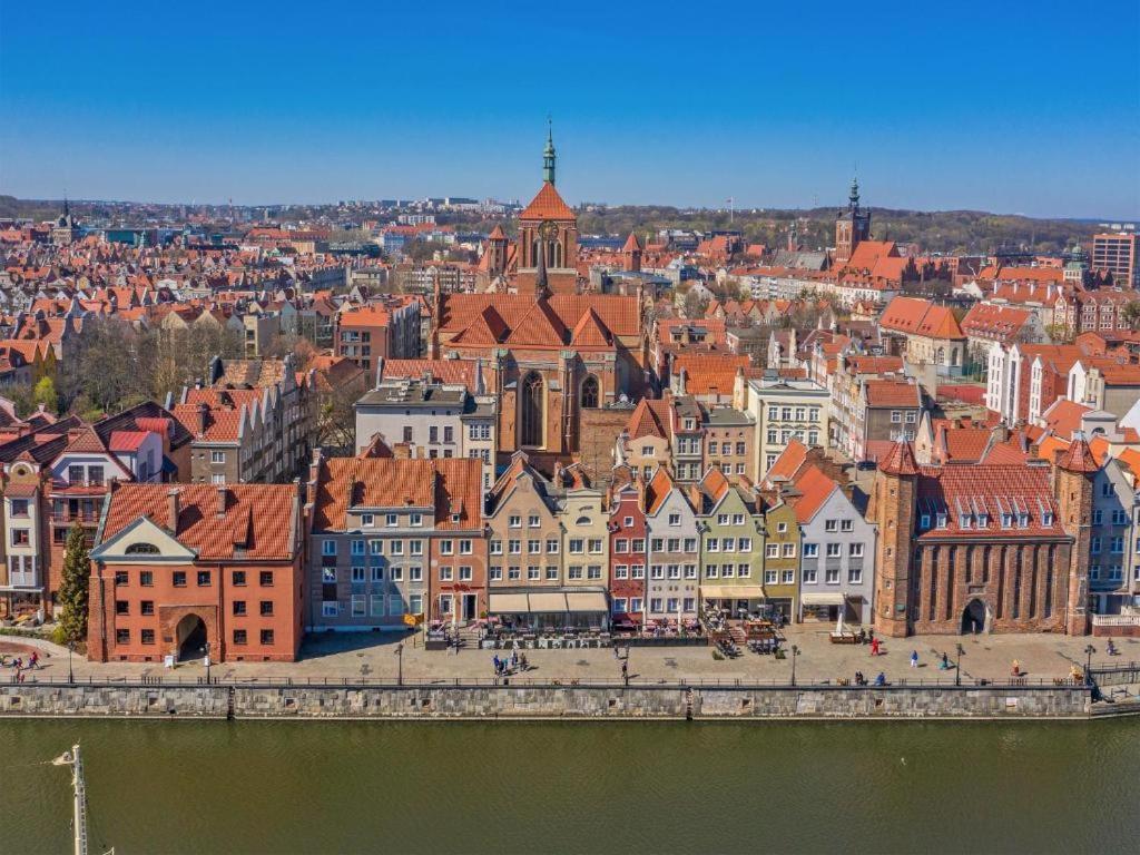 Starogdański 4 *